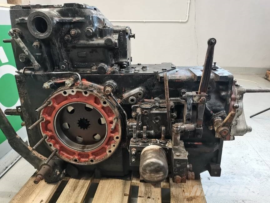 Deutz-Fahr Agroplus attack Menjalnik