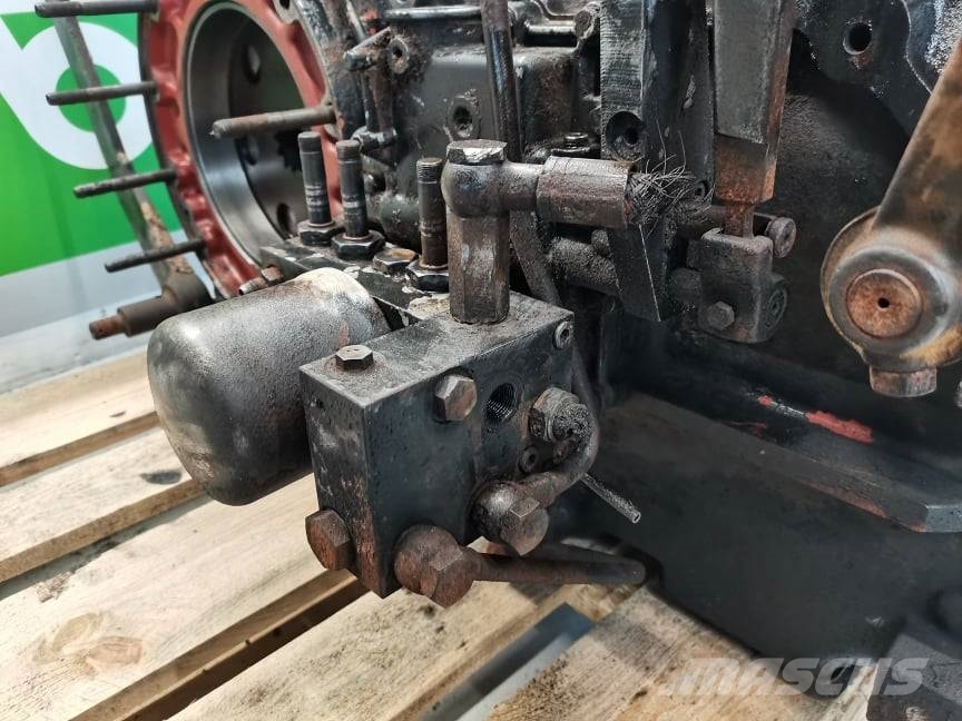 Deutz-Fahr Agroplus attack Menjalnik