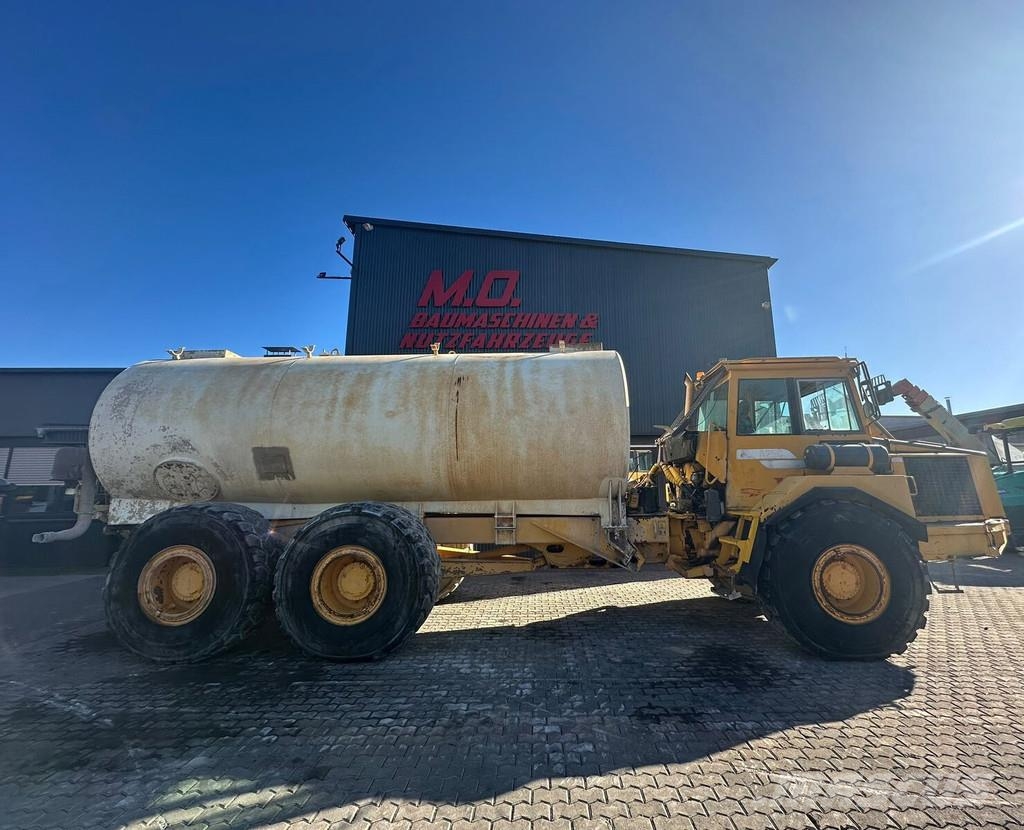 Volvo A 25 C Knik dumptrucks