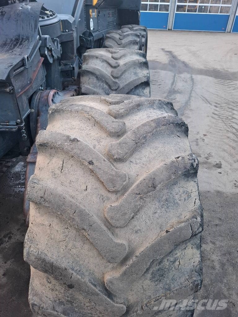 Ponsse Bear 8W Harvesters