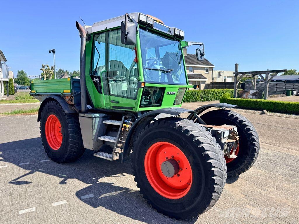 Fendt Xylon 520 Tracteur