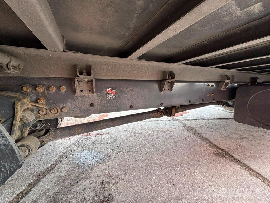 Volvo FL 280 4x2 BOX L=7571 mm Camiones con caja de remolque