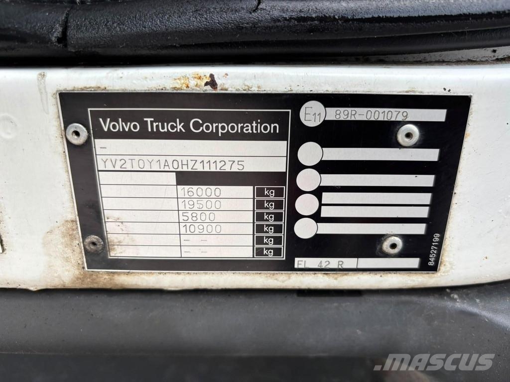 Volvo FL 280 4x2 BOX L=7571 mm Camiones con caja de remolque