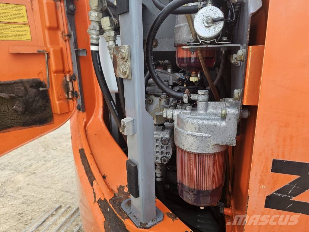 Hitachi ZX 135 US-3 Lánctalpas kotrók