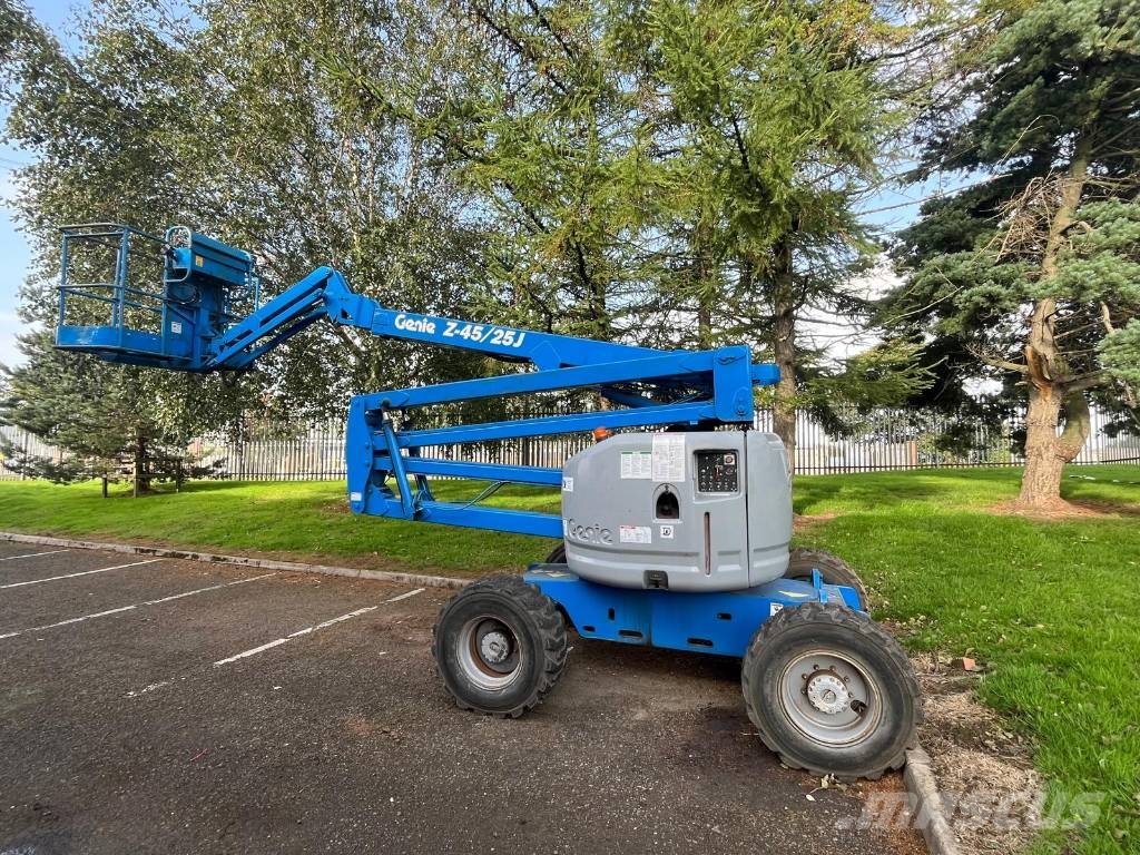 Genie Z 45/25 Bomlifte med knækarm