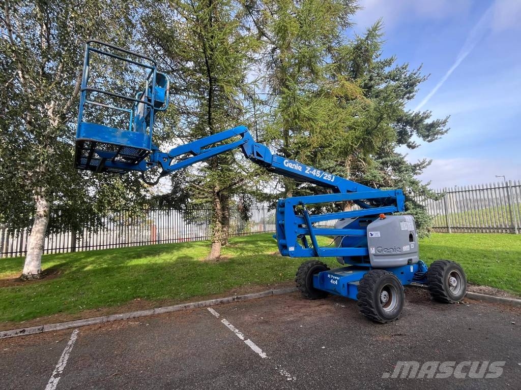 Genie Z 45/25 Bomlifte med knækarm