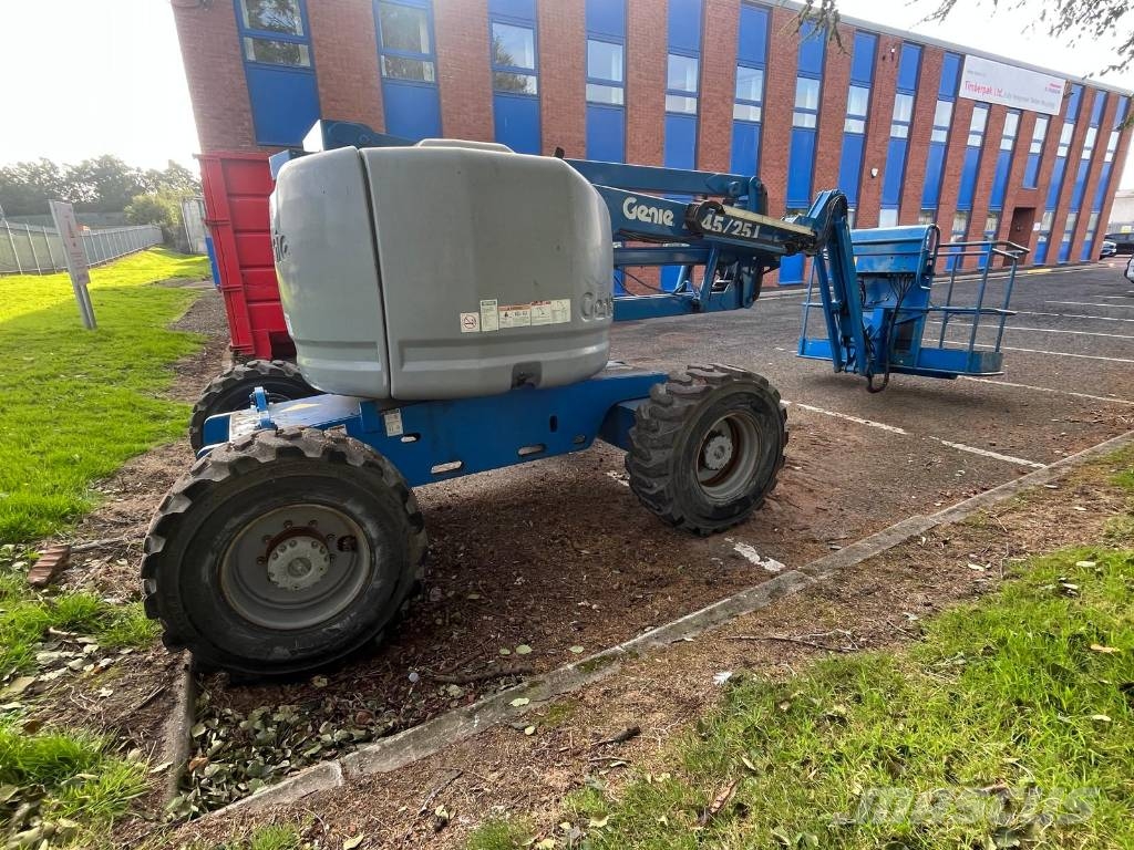 Genie Z 45/25 Bomlifte med knækarm