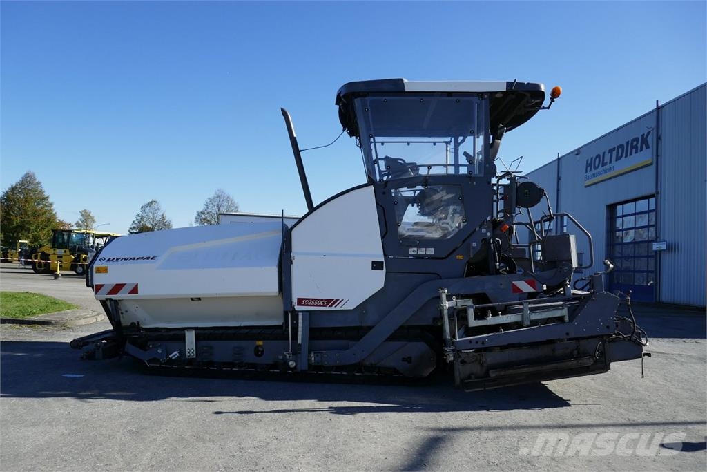 Dynapac SD 2550 CS Betonin levittäjät