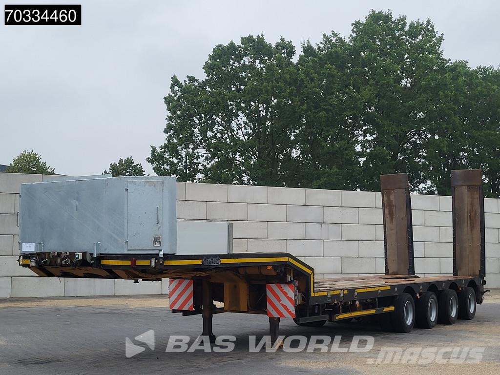 Nooteboom MC0-58-04V APK 11/26 Extendable Hydr. Steered Ramp نصف مقطورة مسطحة منخفضة
