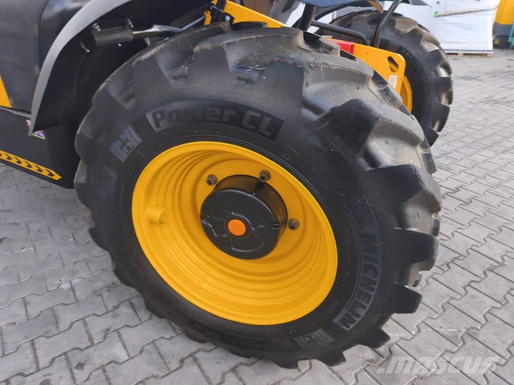 JCB 531-70 Agri Teleskopické manipulátory