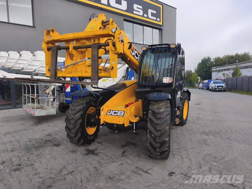 JCB 531-70 Agri Teleskopické manipulátory