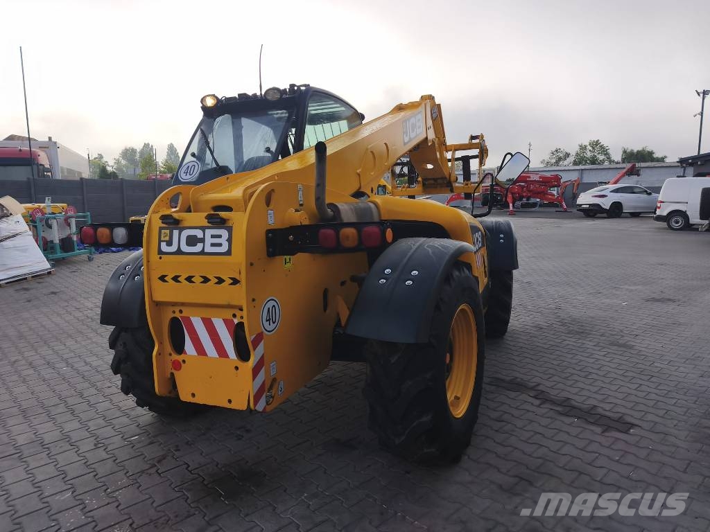 JCB 531-70 Agri Teleskopické manipulátory