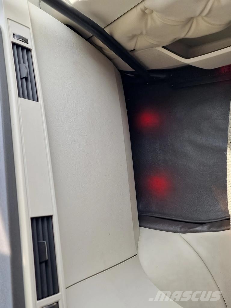 Volvo FH 13.500 Globetrotter XL 4x2 - Low deck - I Save Τράκτορες