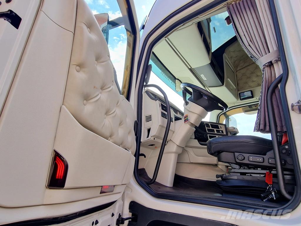 Volvo FH 13.500 Globetrotter XL 4x2 - Low deck - I Save Τράκτορες