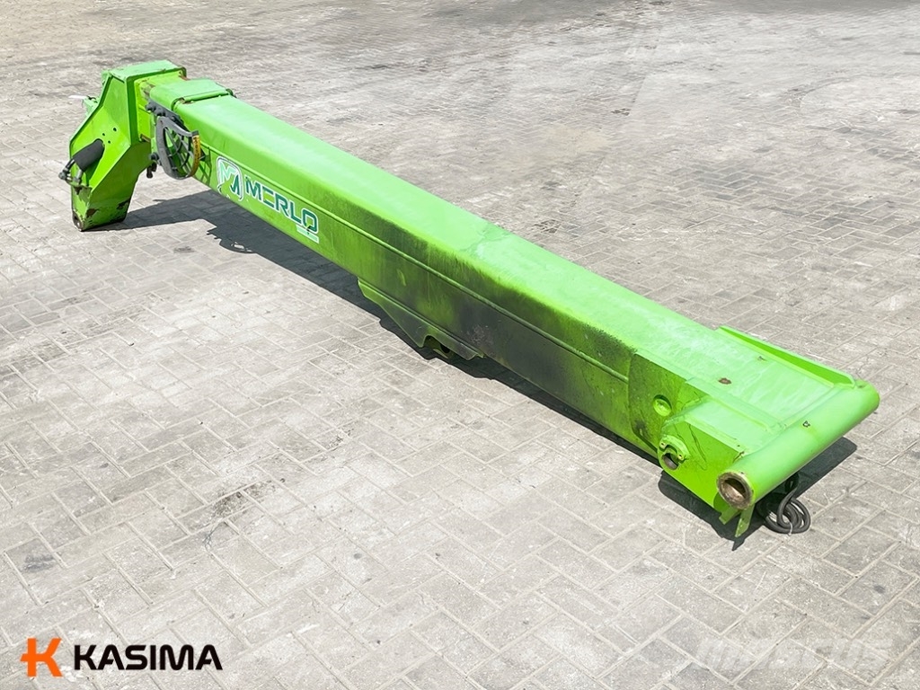 Merlo 32.6 Telescopic boom with cylinder Nooled ja varred