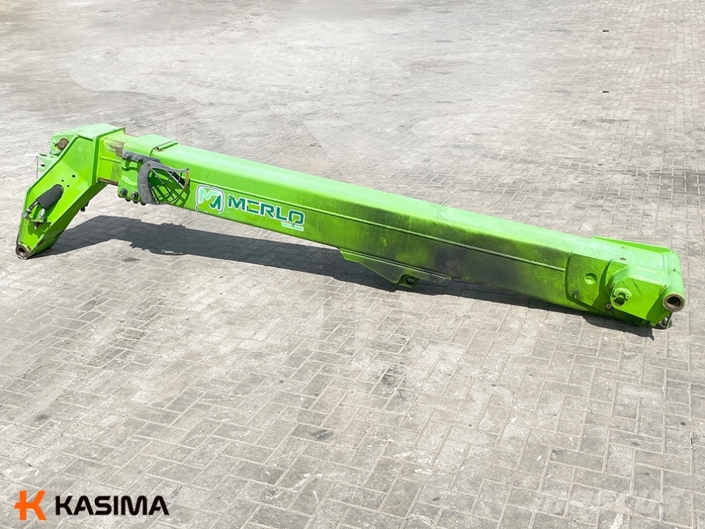 Merlo 32.6 Telescopic boom with cylinder Nooled ja varred