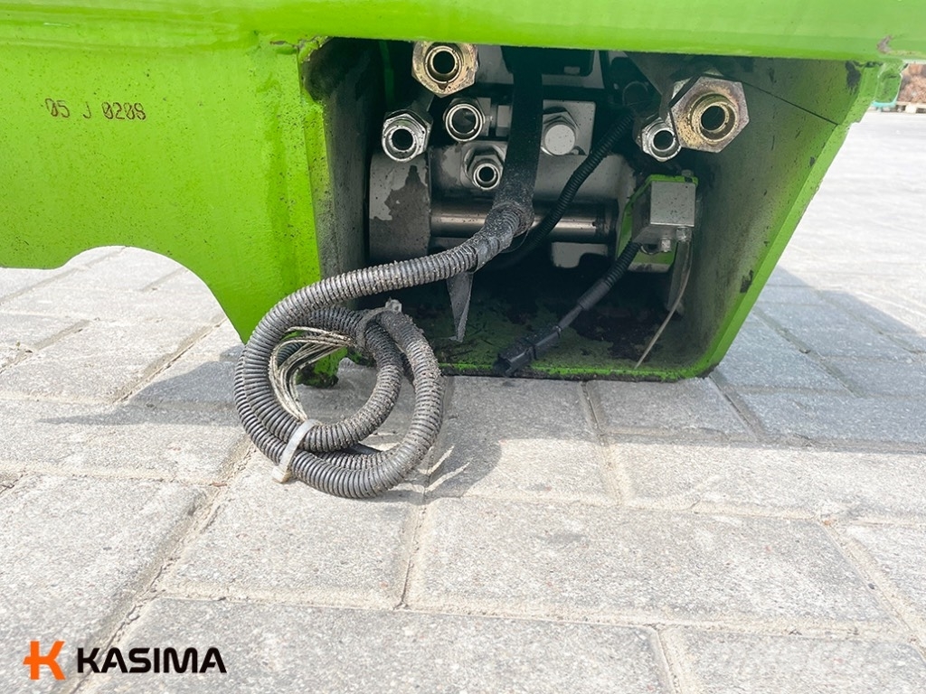Merlo 32.6 Telescopic boom with cylinder Nooled ja varred