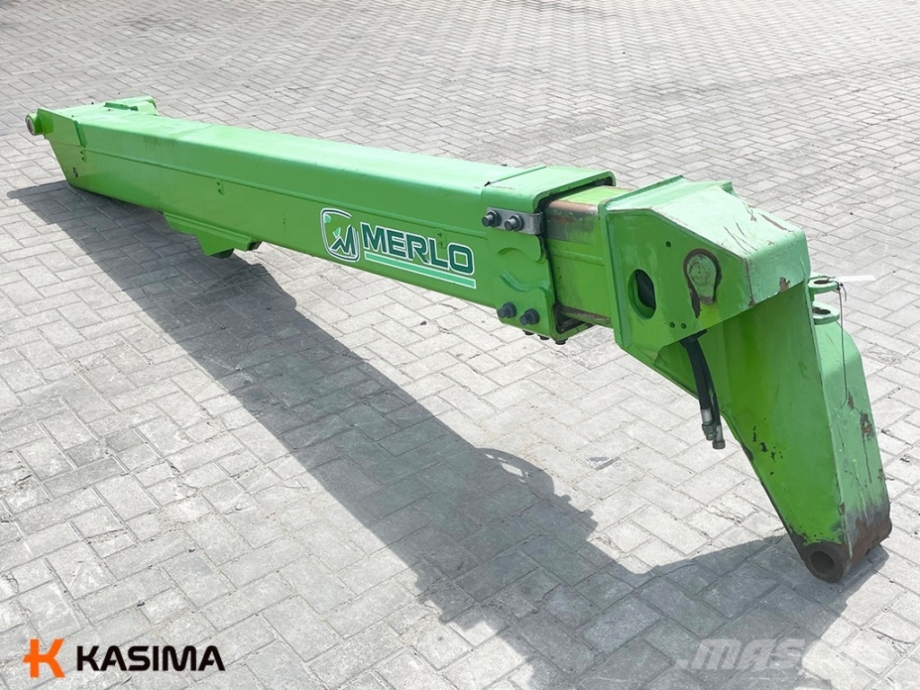 Merlo 32.6 Telescopic boom with cylinder Nooled ja varred