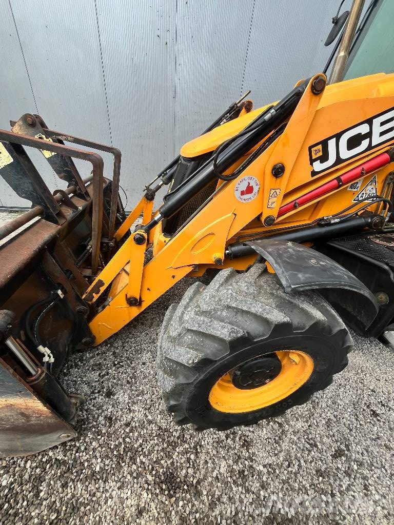 JCB 3 CX Экскаваторы-погрузчики