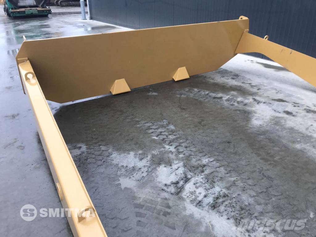 CAT 745C Πτυσσόμενες πόρτες (Tailgates)