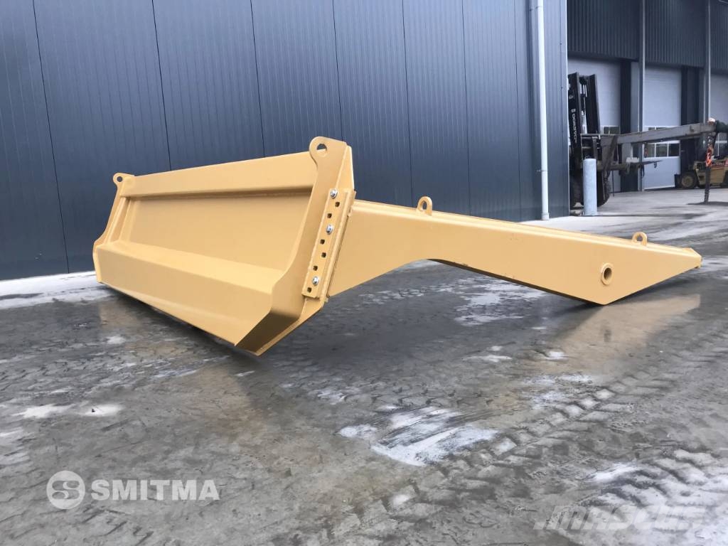 CAT 745C Πτυσσόμενες πόρτες (Tailgates)