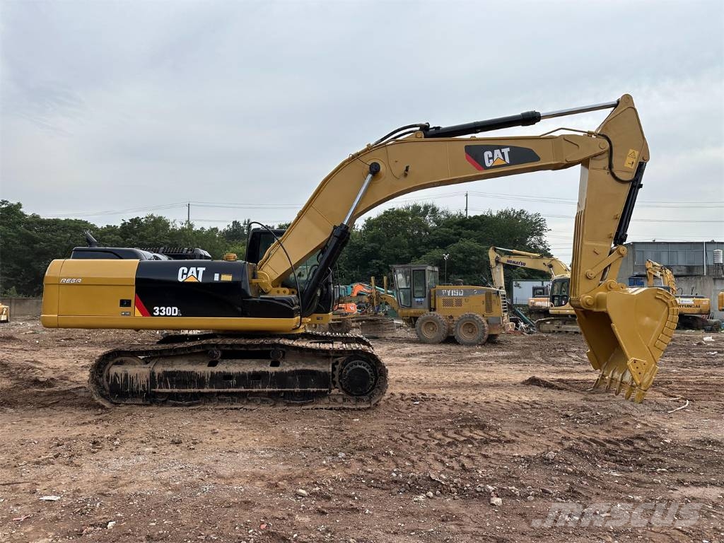 CAT 330 D L Гусеничні екскаватори