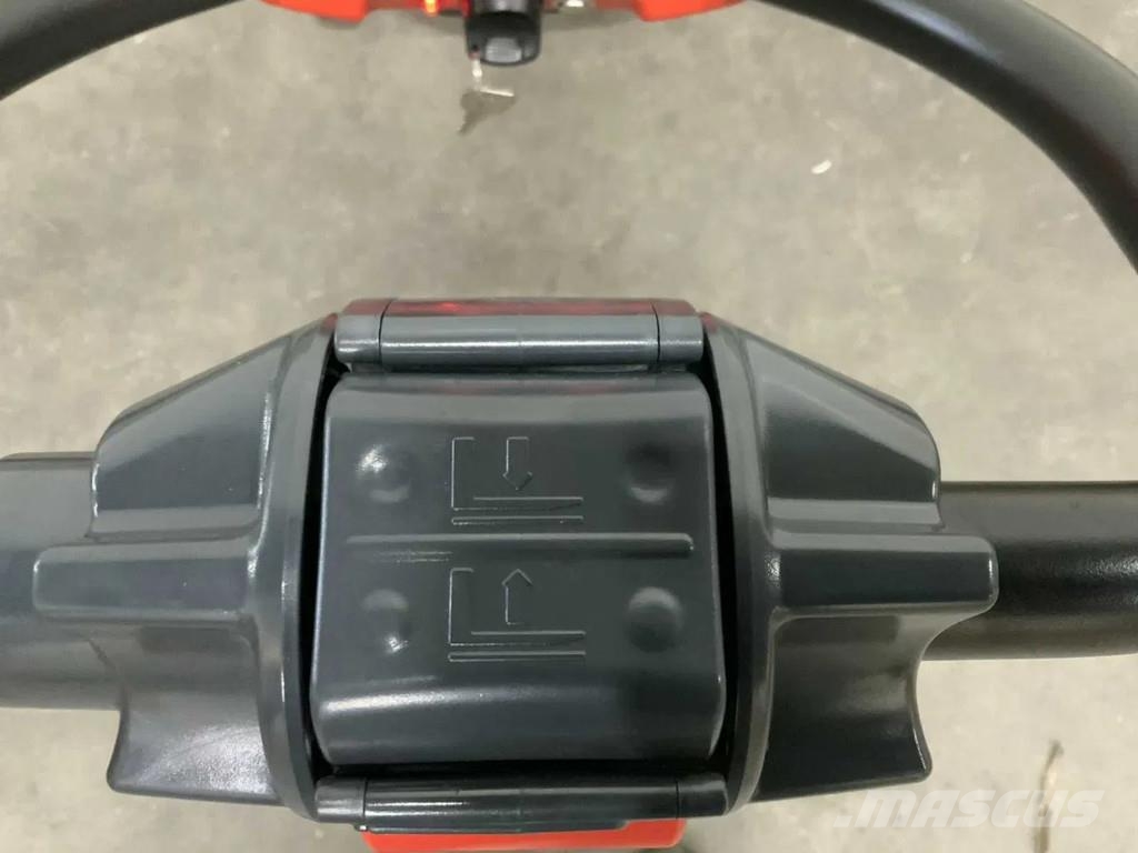 EP F3 Elektrische palletwagen + zwenkwielen lithiumba Niedergabelstapler