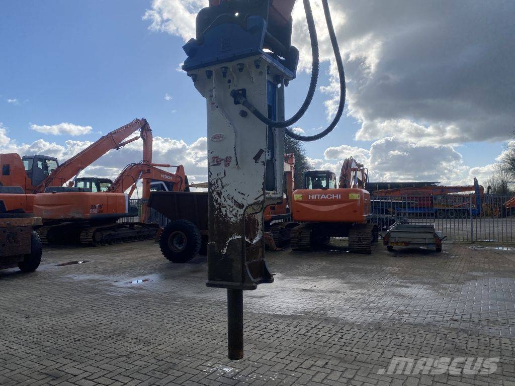 Komac TOR42S مطارق / كسارات