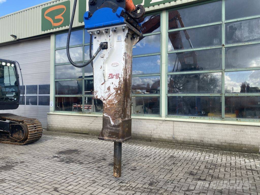 Komac TOR42S مطارق / كسارات