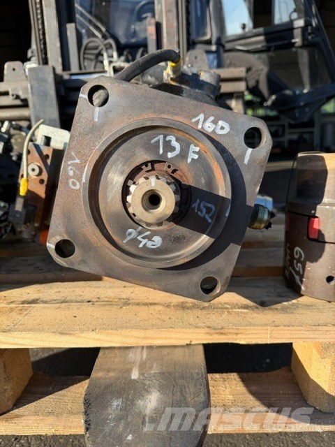 Atlas Copco BOOMER XE 3 HYDRAULIC PUMP 3 PCS COMPLET Комплектуючі і запасні частини для бурових установок