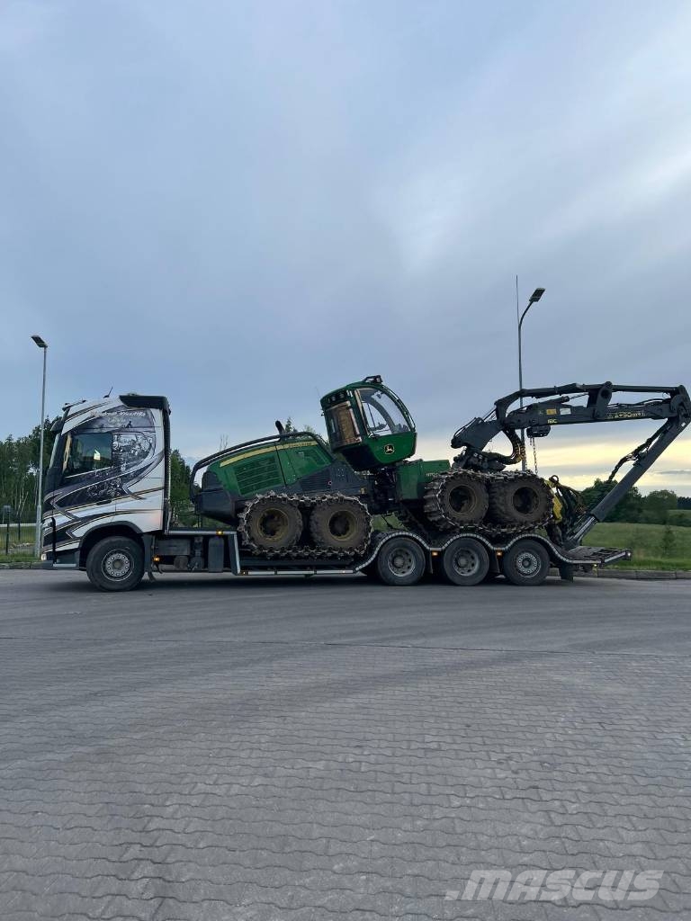 Volvo FH 500 Kamioni za prijevoz šumskih strojeva