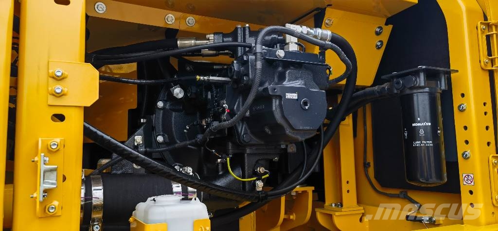 Komatsu PC360-11MO حفارات زحافة