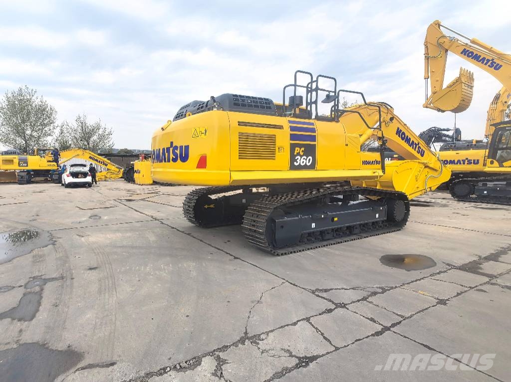 Komatsu PC360-11MO حفارات زحافة