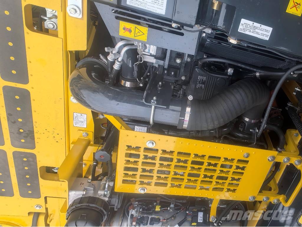 Komatsu PC360-11MO حفارات زحافة