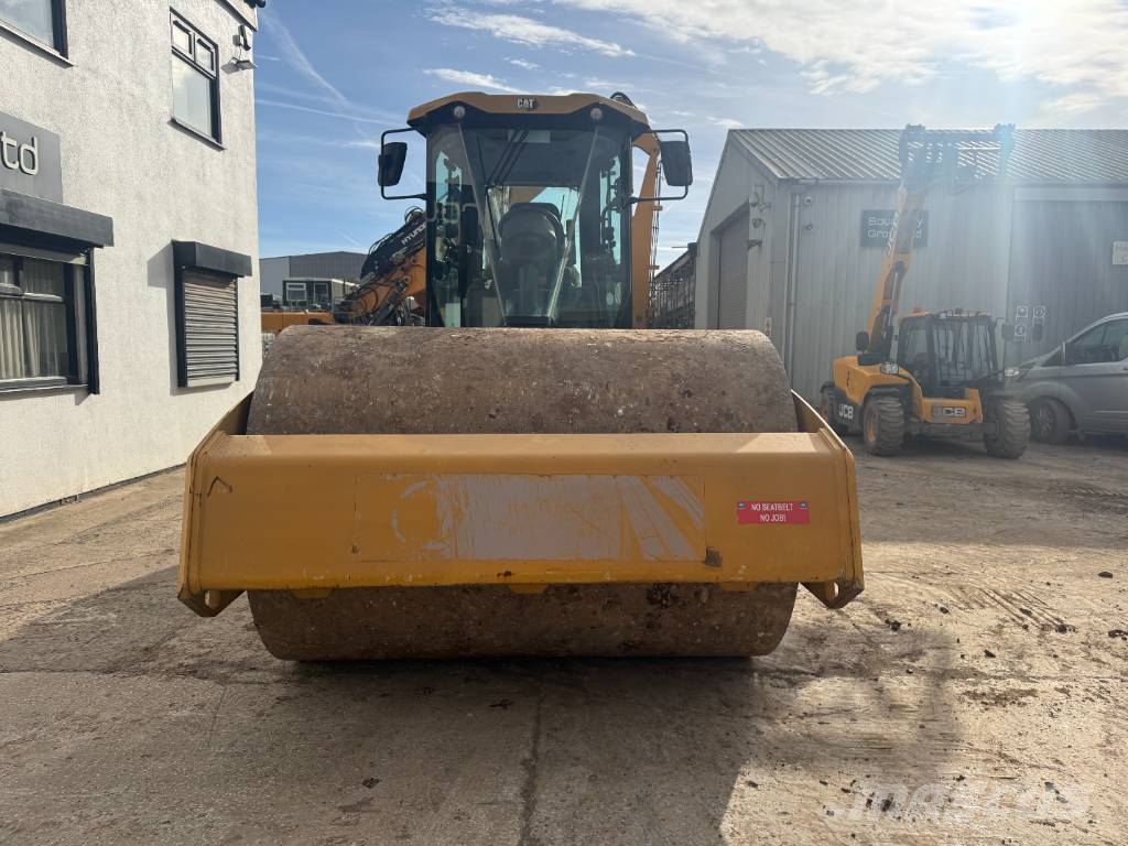 CAT CS 12 GC Single drum rollers