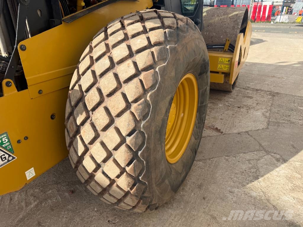 CAT CS 12 GC Single drum rollers