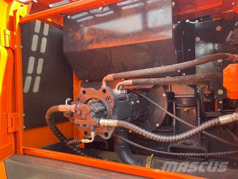 Doosan DX 225 LC Escavadeiras de esteiras