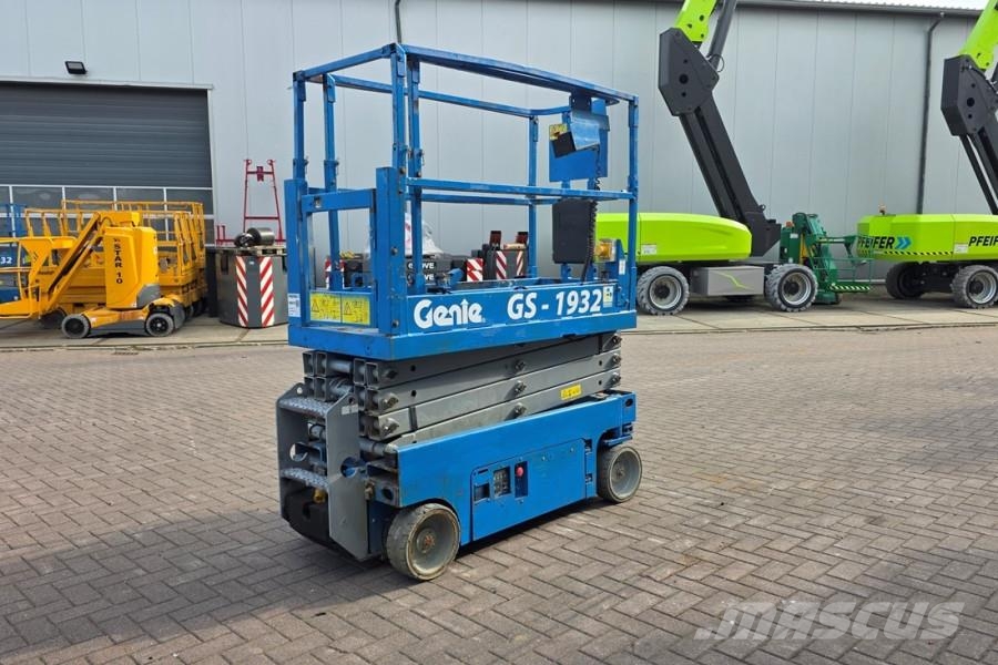 Genie GS1932 Electric, Working Height 7.8 m, 227kg Capac Schaarhoogwerkers