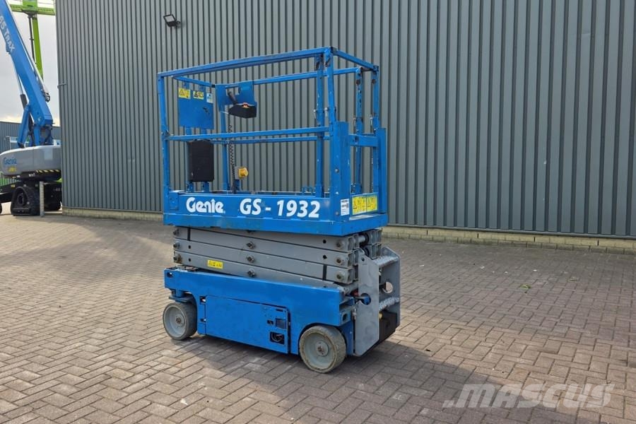 Genie GS1932 Electric, Working Height 7.8 m, 227kg Capac Schaarhoogwerkers