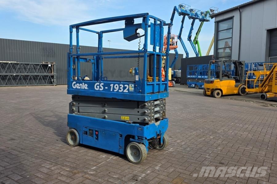 Genie GS1932 Electric, Working Height 7.8 m, 227kg Capac Schaarhoogwerkers