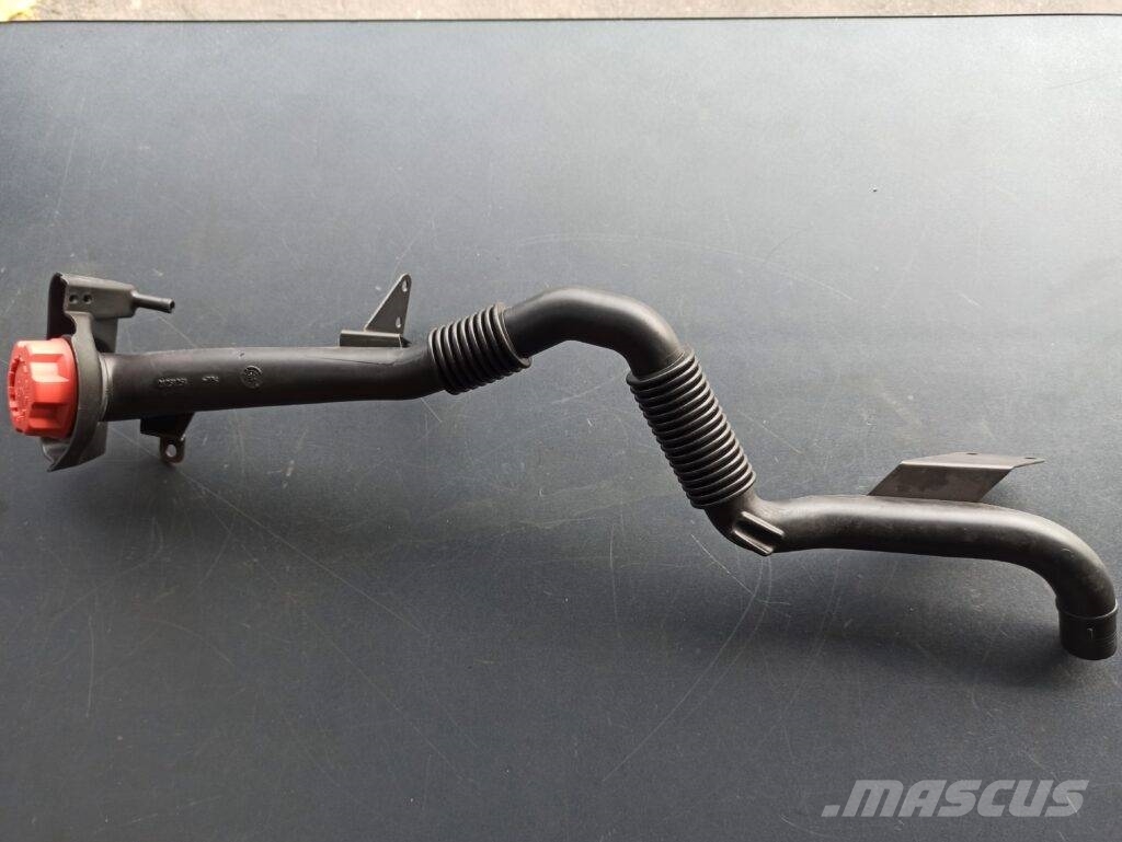 Volvo OIL FILLER HOSE 21231251 发动机