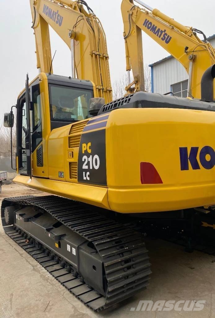 Komatsu PC 210 LC excavator Raupenbagger