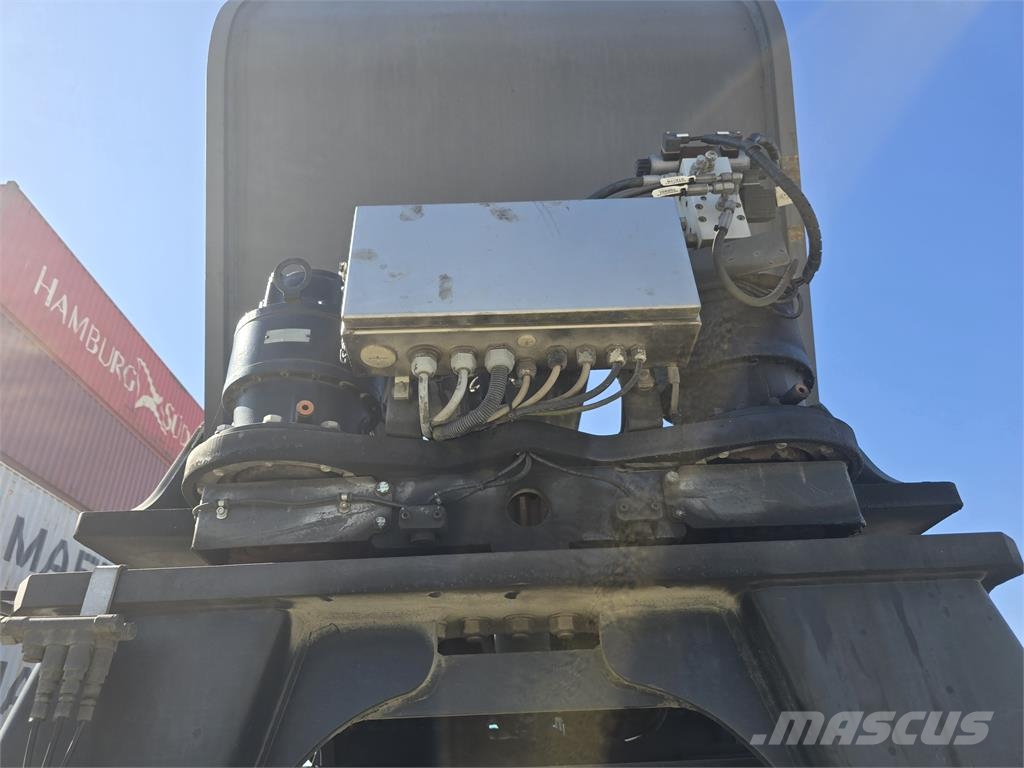 Hyster 46-33 CH Reach-Stacker