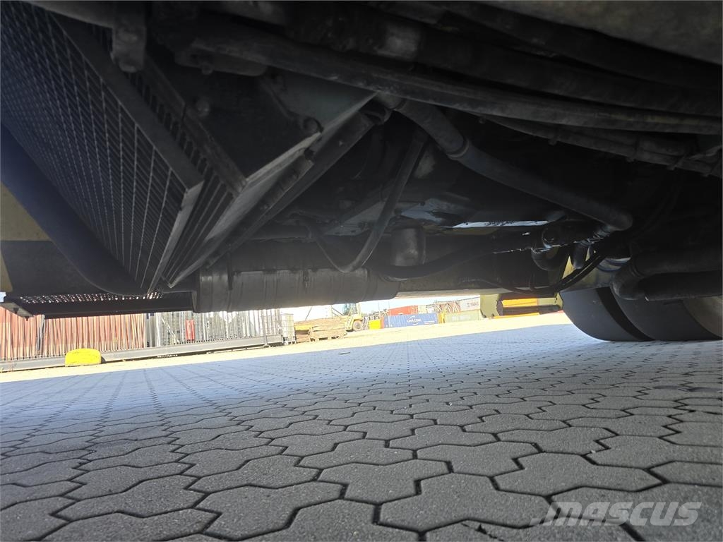 Hyster 46-33 CH Reach-Stacker