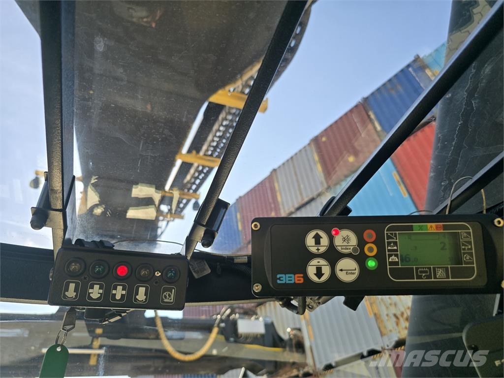 Hyster 46-33 CH Reach-Stacker