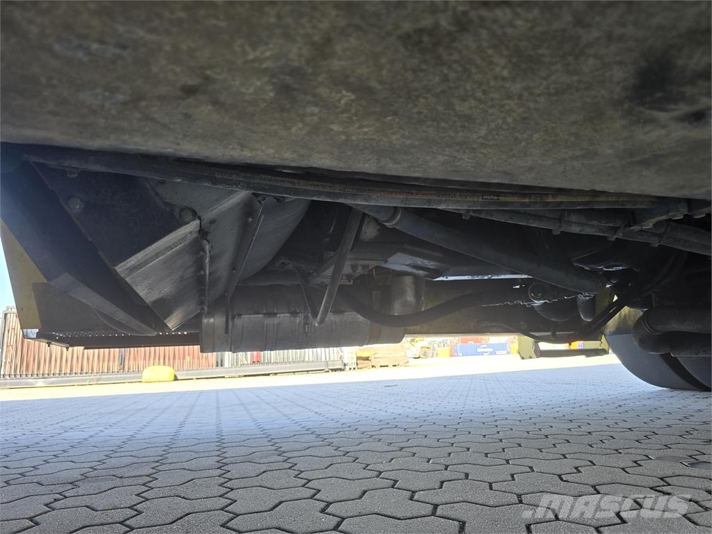 Hyster 46-33 CH Reach-Stacker