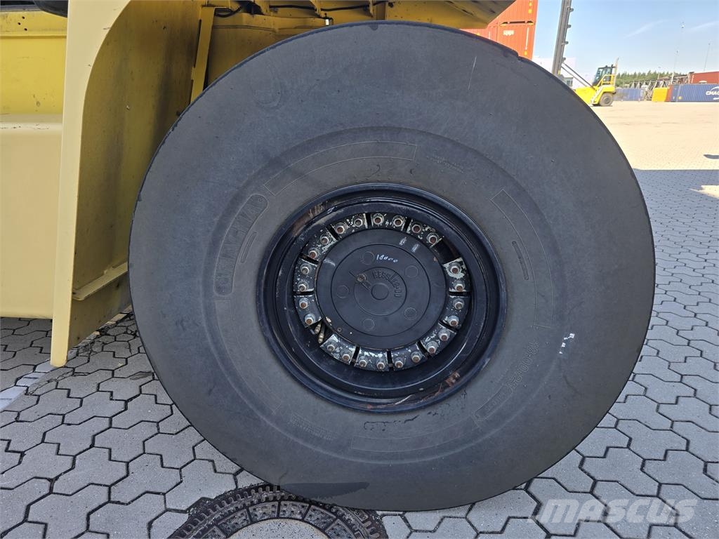 Hyster 46-33 CH Reach-Stacker