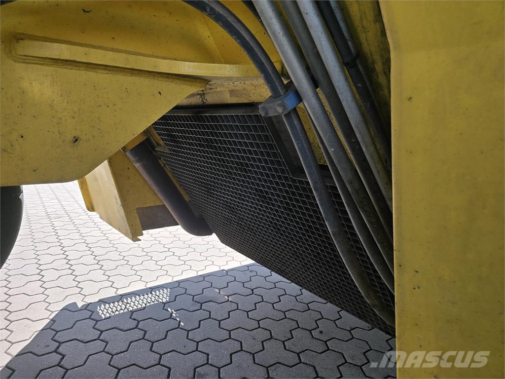 Hyster 46-33 CH Reach-Stacker