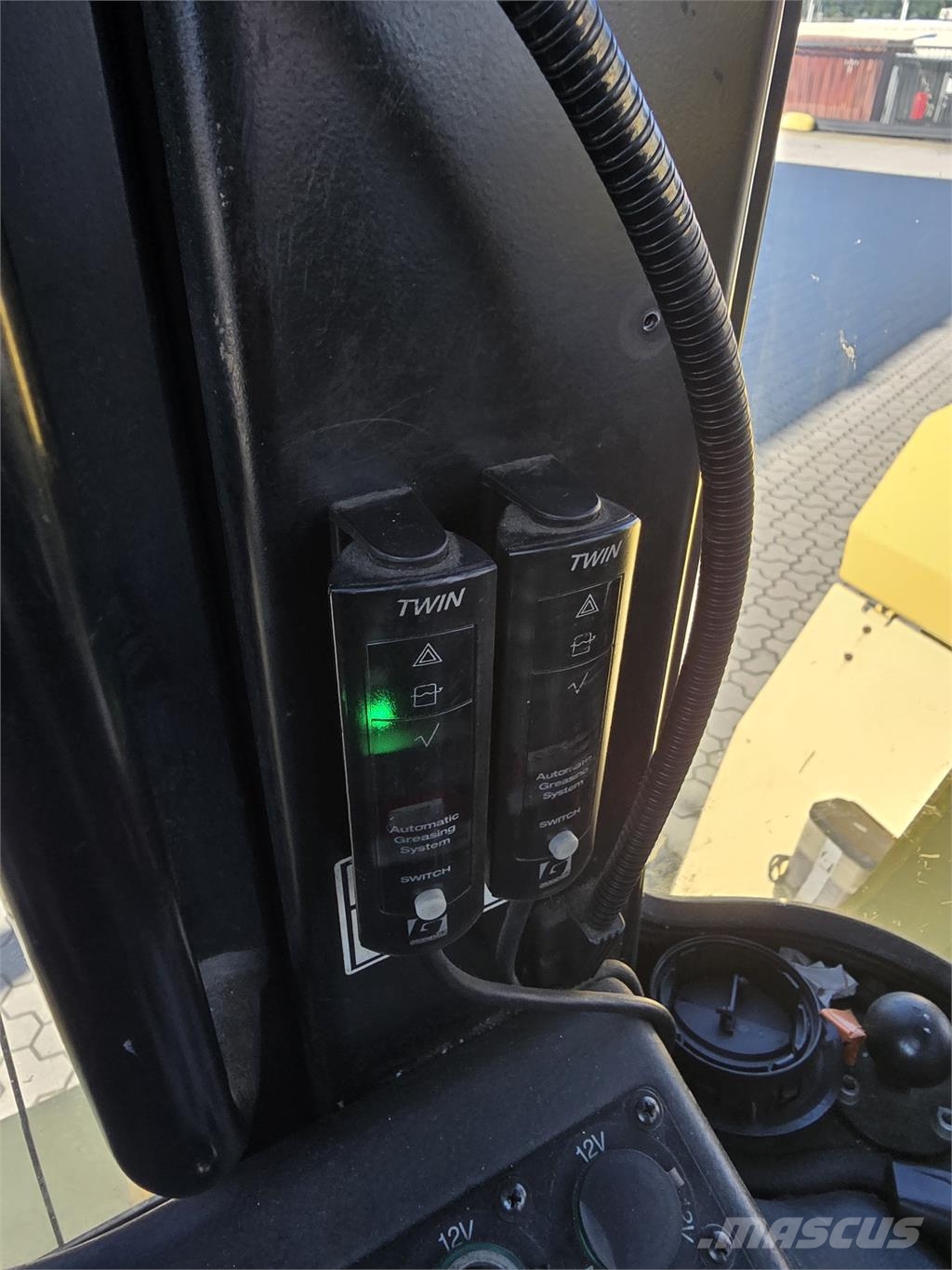 Hyster 46-33 CH Reach-Stacker