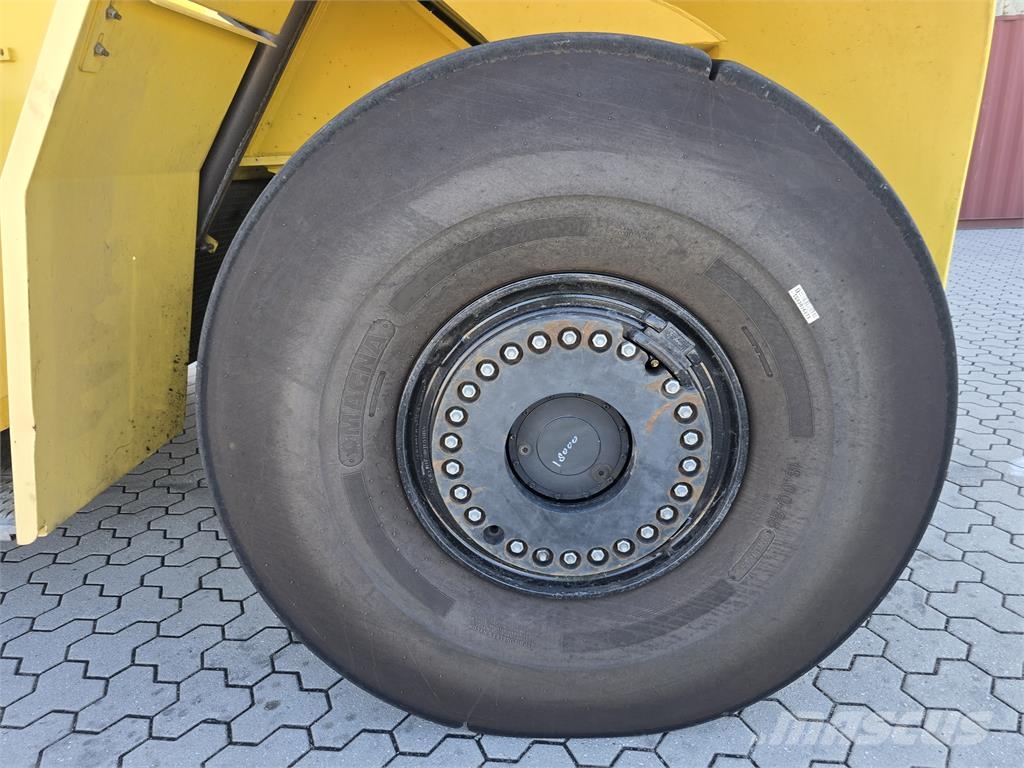 Hyster 46-33 CH Reach-Stacker